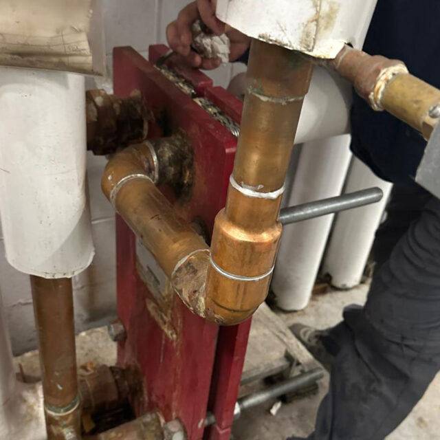 https://asnplumbing.ca/wp-content/uploads/2024/07/heat_exchangers-640x640.jpg